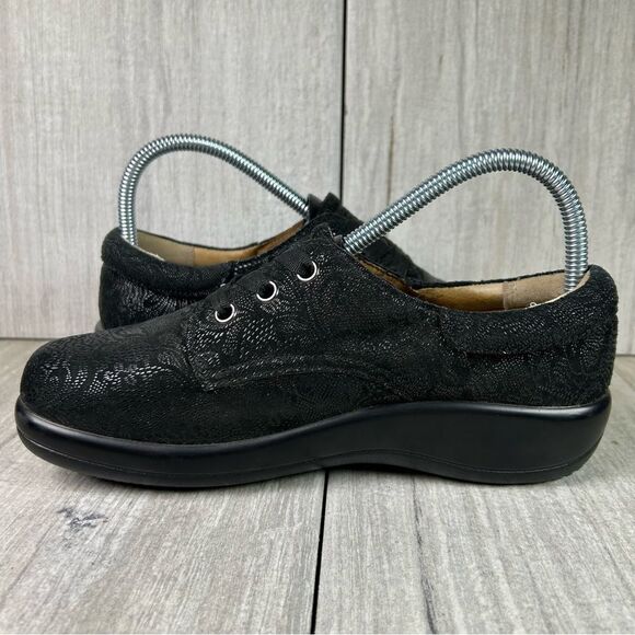 Alegria Kim 676 Lace Up Sneaker Black Lace Comfort Sneaker Womens Size 7 EUR 37 - Picture 2 of 10
